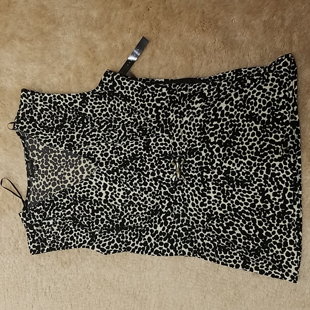 LEOPARD V NECK TOP NINE WEST  SIZE M